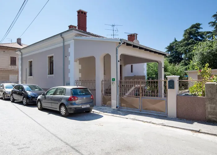 History Veruda Apartman *